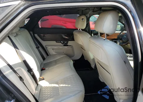 2017 Jaguar Xjl Portfolio z USA, uszkodzony, nr VIN SAJWA2G75H8W12117